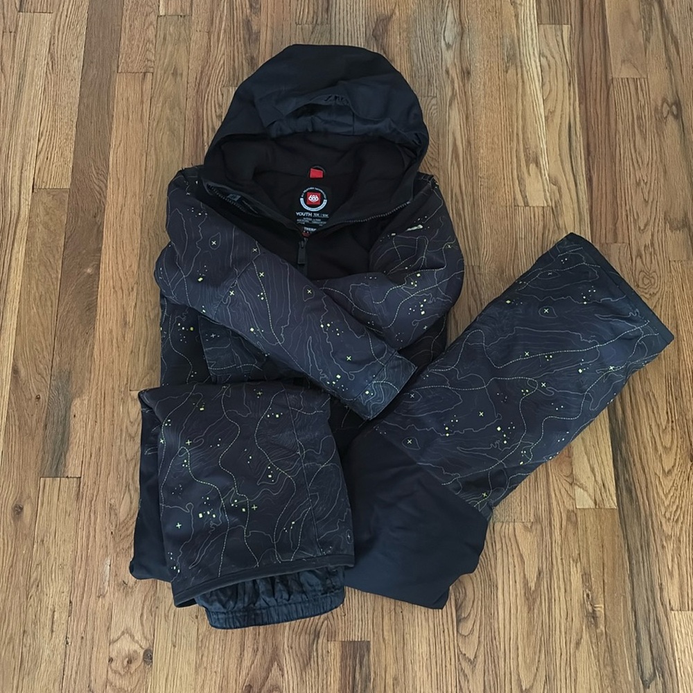 686 Boys’ Shazam One-Piece Snowboard Suit
